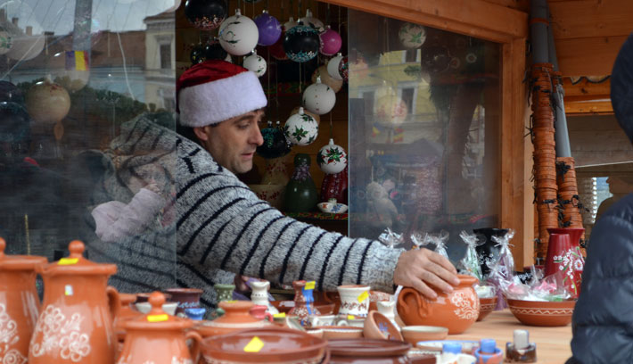 Karácsonyi vásár a kolozsvári Főtéren