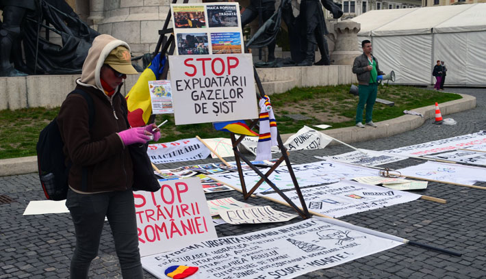 Palagázas tüntetés a kolozsvári Főtéren