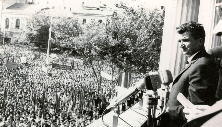Nicolae Ceaușescu a kolozsvári Főtéren 1968-ban