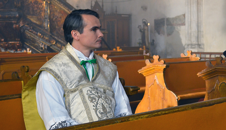 A Márton Áron-film forgatása a kolozsvári Szent Mihály-templomban