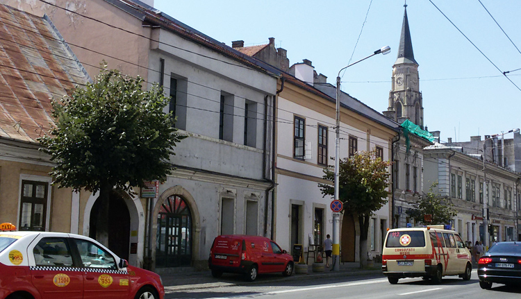 Kossuth utcai ingatlanfelújítás